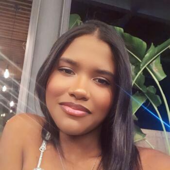 Babysitter in Brasília: Talia