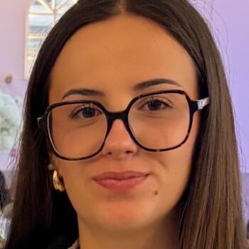 Babysitter in Orléans: Eva