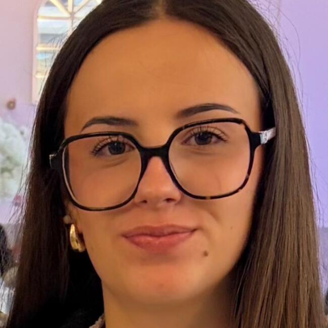 Babysitter in Orléans: Eva