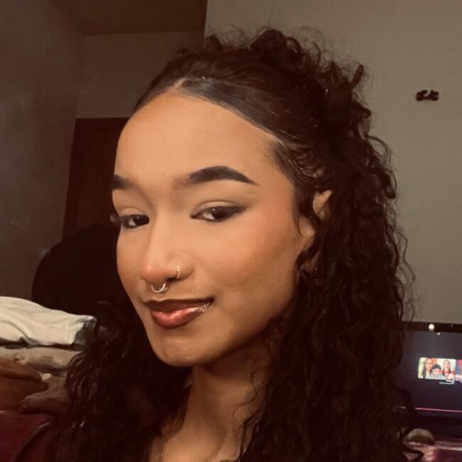 Babysitter in Joinville: Camilly Capeloni