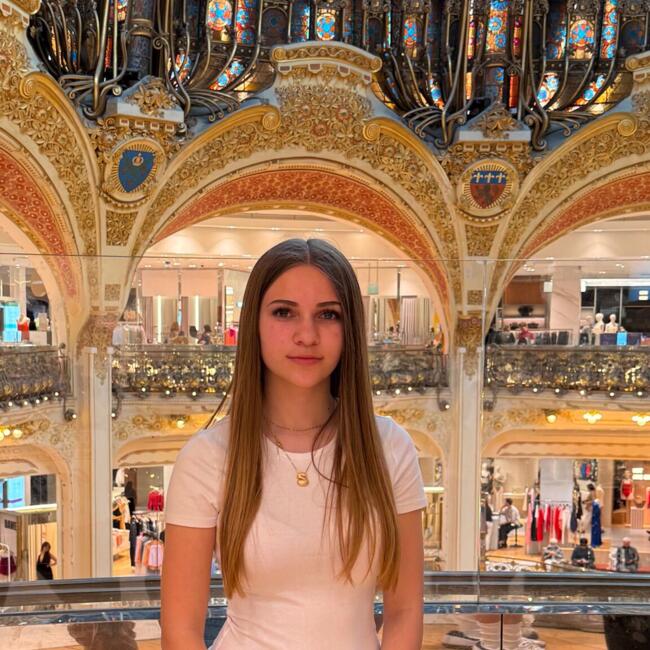 Babysitter in Évrange: Sofia