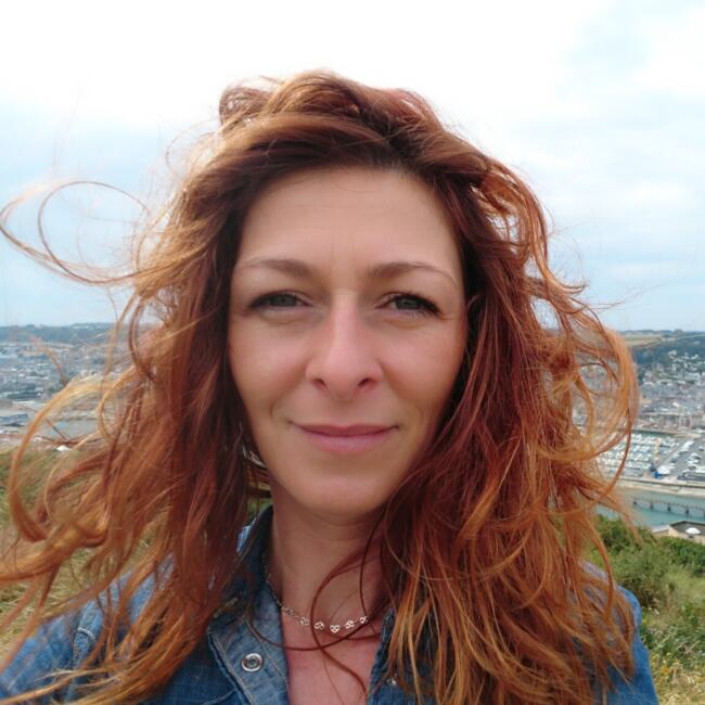 Babysitting job in Écuélin: Isabelle