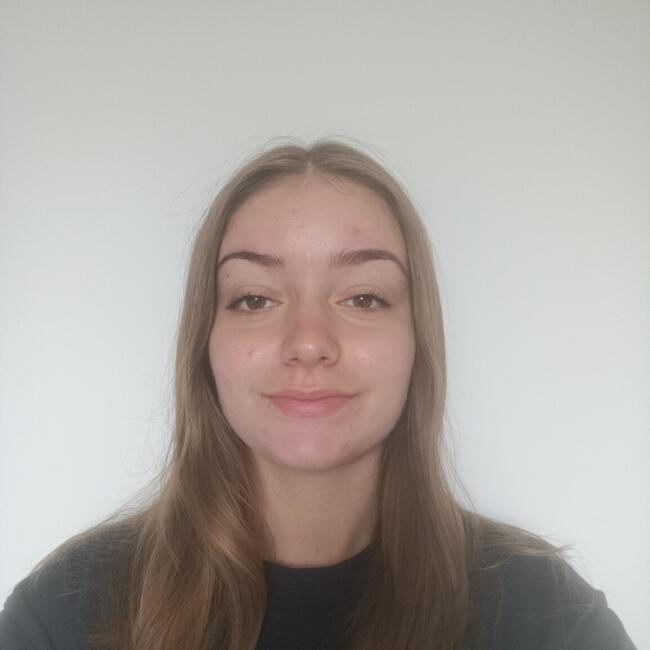 Babysitter in Saint-Senoux: Clara