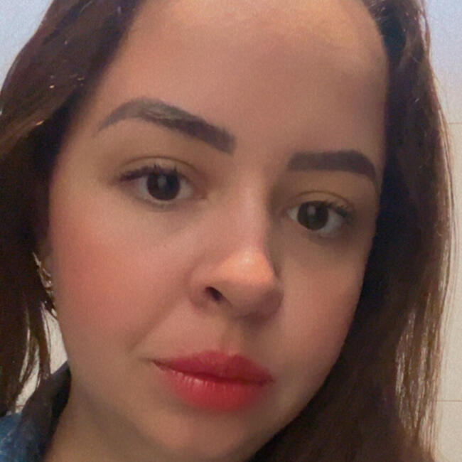 Emprego de babá em Contagem: Juliana