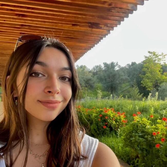 Babysitter in Houilles: Sarah