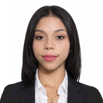 Babysitter in Panama City: Esther