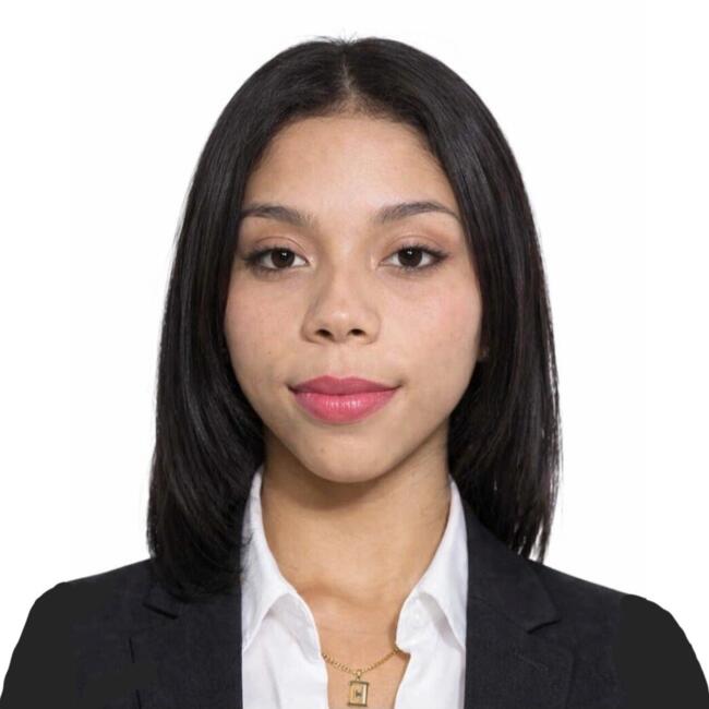 Babysitter in Panama City: Esther