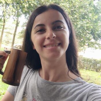 Babysitter in Baku: Zöhrə Amrah