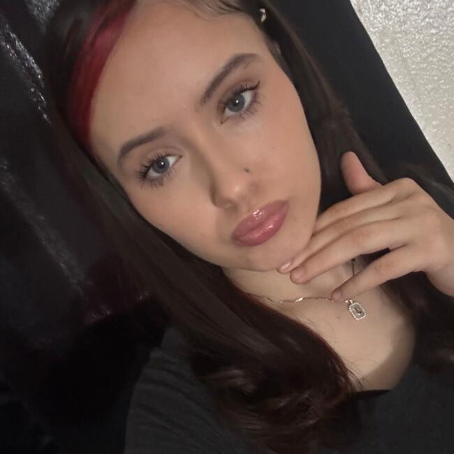 Babysitter in San Bernardino: Alyssa