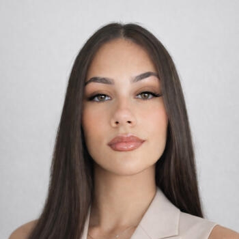 Babysitter in Maringá: Ana