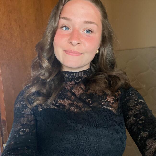 Babysitter in Réaumur: Léna