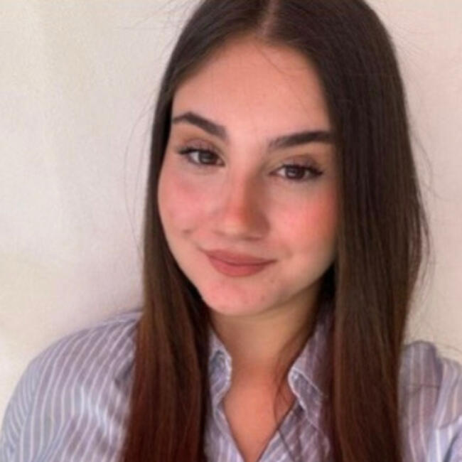 Babysitter in Dos Hermanas: Carmen