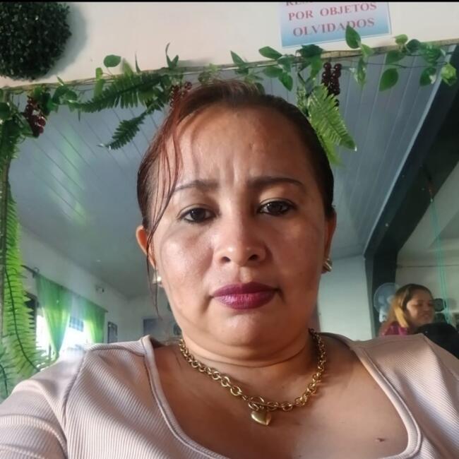 Babysitter in Burunga: Diana