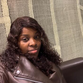 Babysitter in Camarate: Jandira