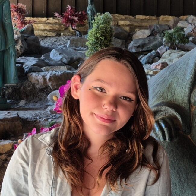 Babysitter in Palatine: Jade