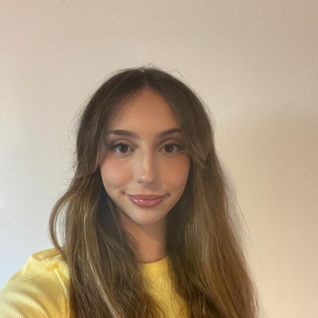 Babysitter in Melbourne: Chloe
