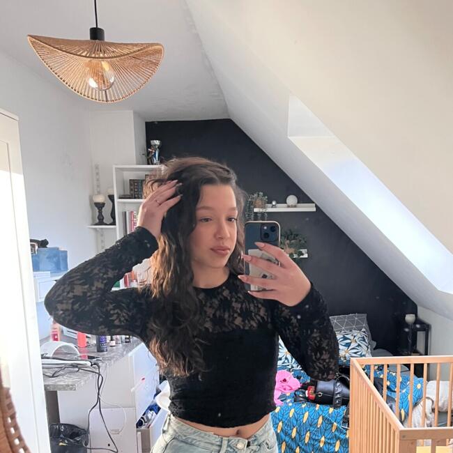Babysitter in Morlaix: Maely