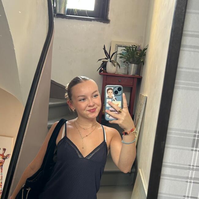 Babysitter in Clermont-Ferrand: Chloé