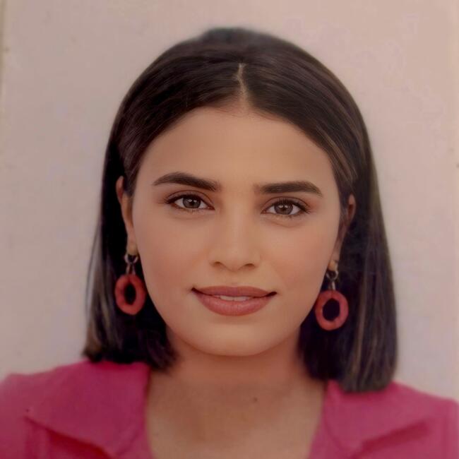 Babysitter in Charenton-le-Pont: Nadia