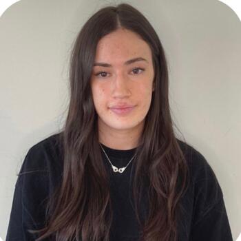 Babysitter in Saint-Jean-aux-Bois: Victoria