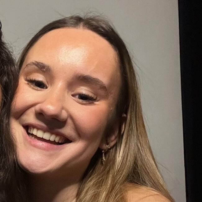 Babysitter in Sciez: Melyssa