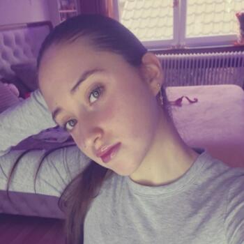 Babysitter in Aiseau-Presles: Morena