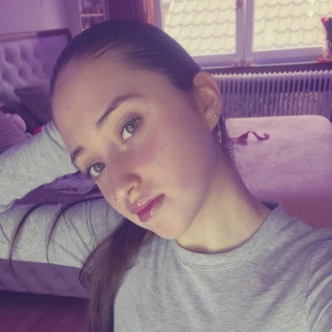 Babysitter in Aiseau-Presles: Morena