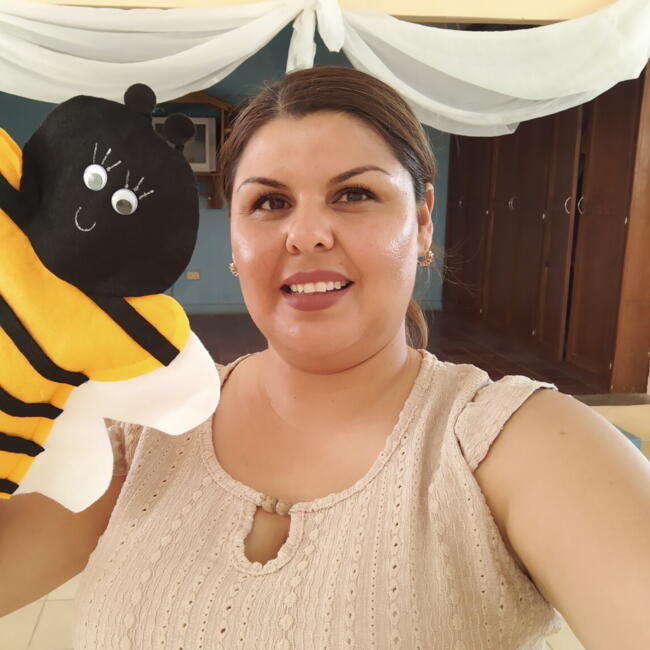 Babysitter in La Paz: Claudia Lizbeth