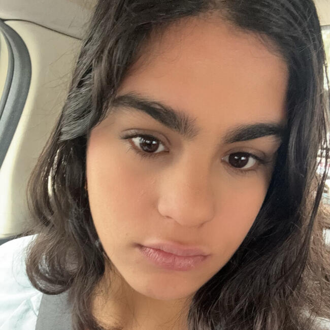 Babysitter in Blois: Hajar