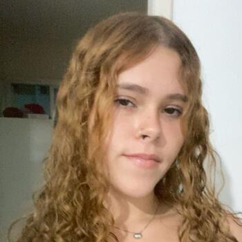 Babysitter in Vila Velha: Clarice