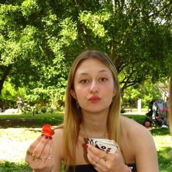 Babysitter στην περιοχή Λυών: Elea