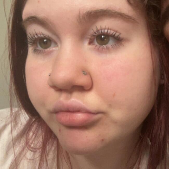 Babysitter in Ridgeley: Rachael