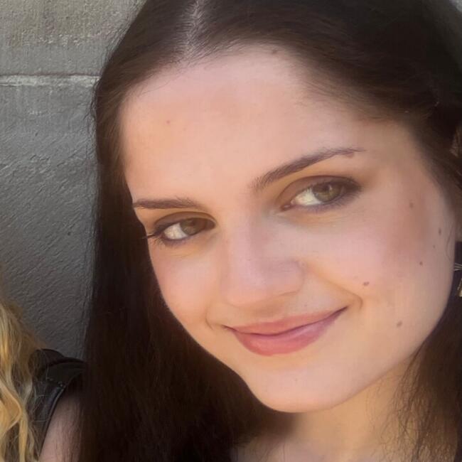 Babysitter in Brisbane: Hannah