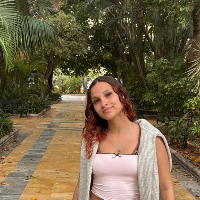 Babysitter in Amares: Jade Steffani