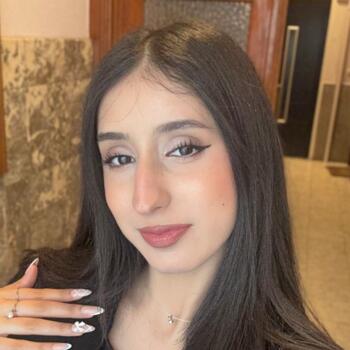 Babysitter in Sint-Jans-Molenbeek: Momina