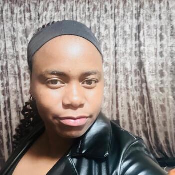 Babysitter Emalahleni: Zinhle