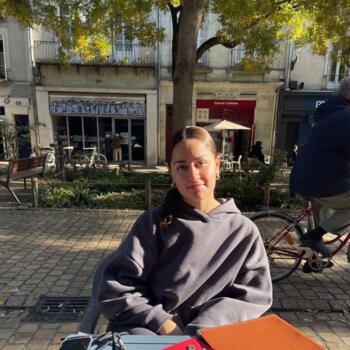 Babysitter Tours: Lina