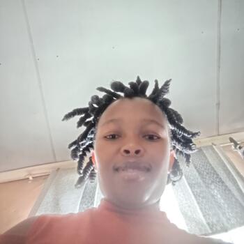 Babysitter Meyerton: Tlholo