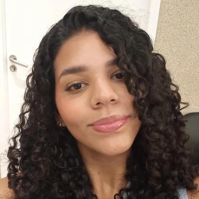 Babysitter in Natal: Myrella