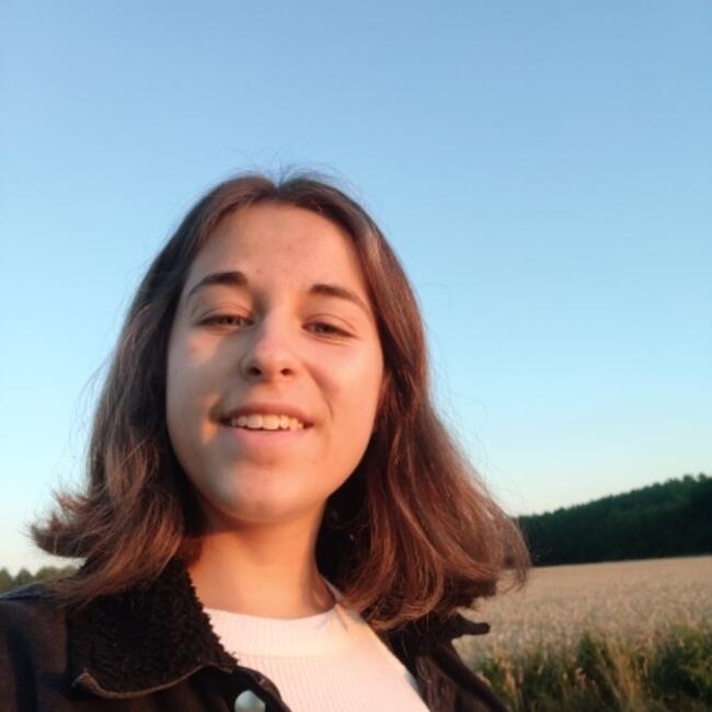 Babysitter in Béziers: Lucie