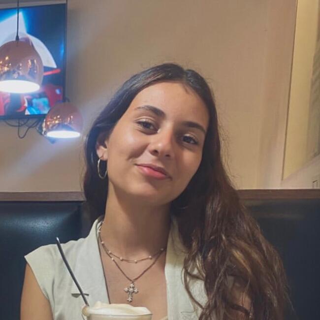 Babysitter in Montevideo: Valentina
