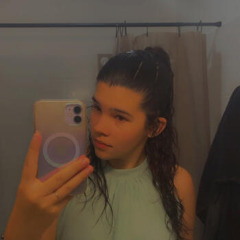 Babysitter in Bram: Anais