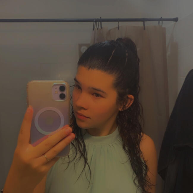 Babysitter in Bram: Anais