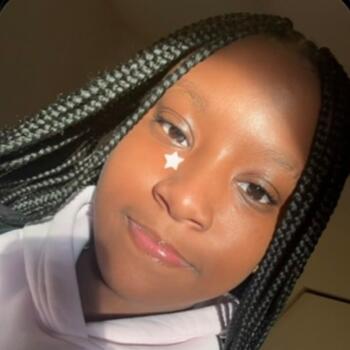 Babysitter in Bay Shore: Aaleyah