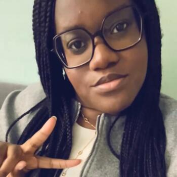 Babysitter in Soignies: Ella