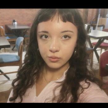 Babysitter in Izmir: Ecrin Kavak