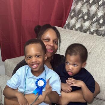 Babysitting job in Newark: babysitting job Tiffany