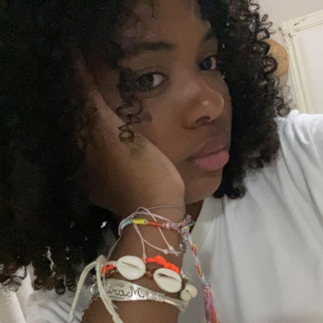 Babysitter in Colombes: Mariam