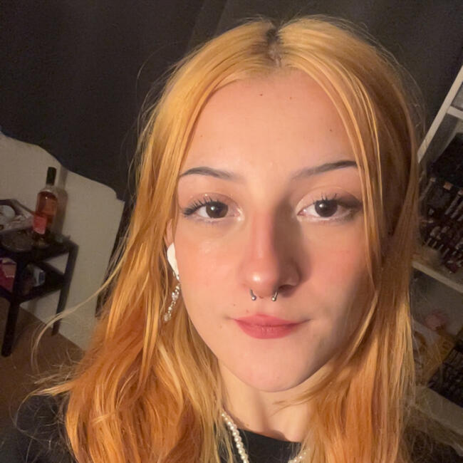 Babysitter in Rouen: Elisa