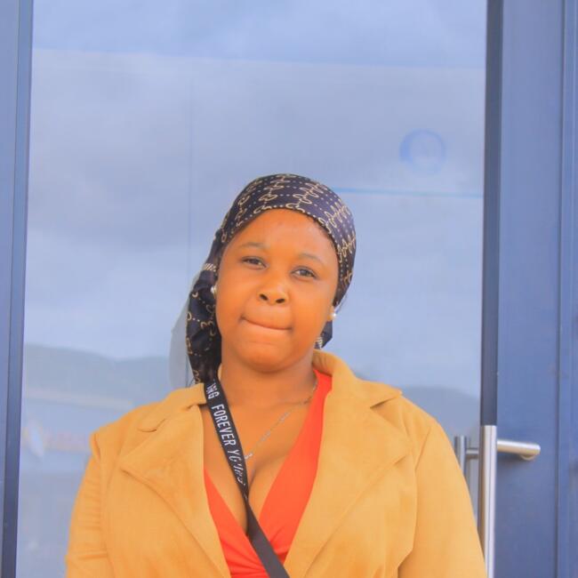 Babysitting job in Solomon Linda: Xolile